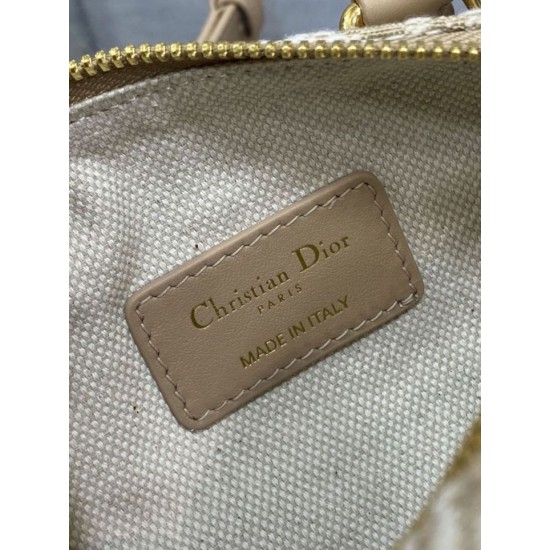 Top Replica Dior Groove 16 Bag in Beige Dior Oblique Jacquard