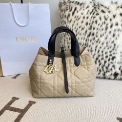 Top Replica Dior Toujours Medium Macrocannage Bag, Light Blue/Black