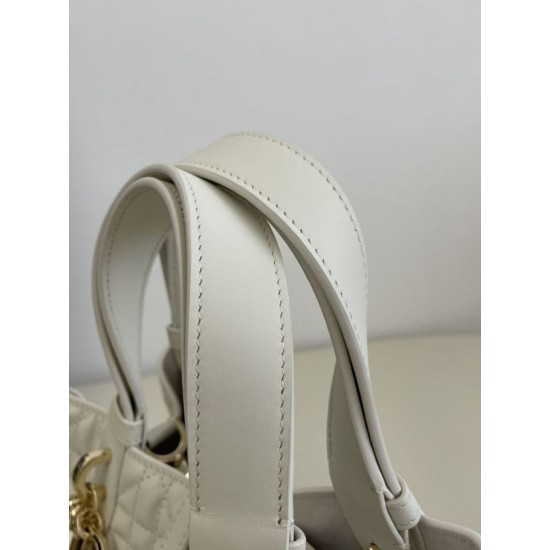 Super Clone Replica Dior Toujours Mini Tote Bag in White Macrocannage Top Replica Dior Toujours Mini Tote Bag in White Macrocannage