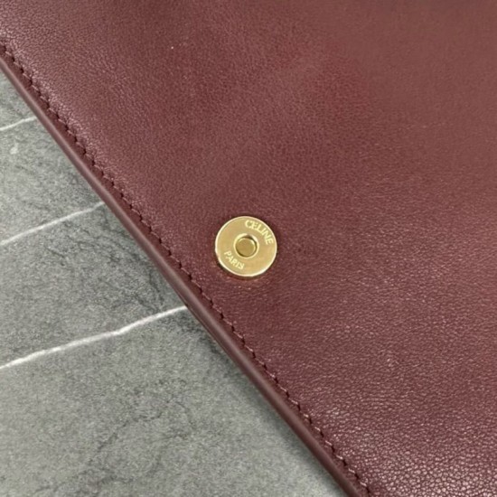 Top Replica Celine Soft Triomphe Besace shoulder bag in burgundy