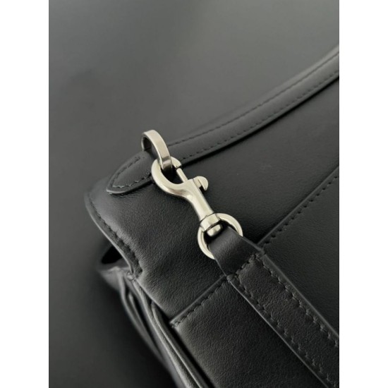 Top Replica Balenciaga Rodeo Medium shoulder bag in black and silver