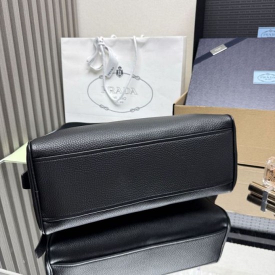 Super Clone Replica Prada Large Handbag 1BB148 Black Top Replica Prada Large Handbag 1BB148 Black