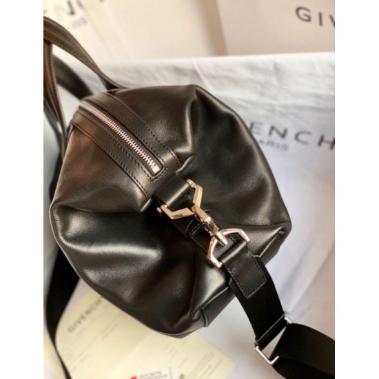 Top Replica Givenchy Nightingale bag in black