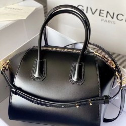 Top Replica Givenchy Antigona Mini tote bag in black leather