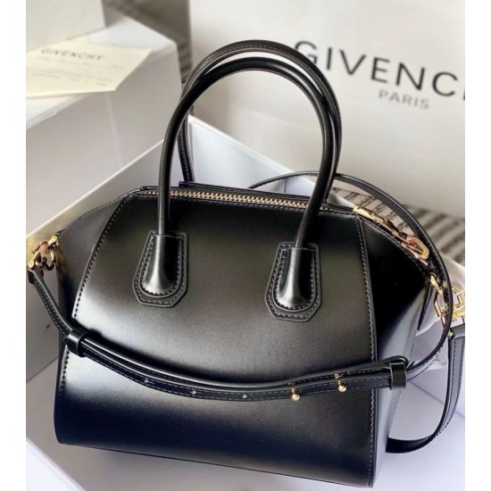Top Replica Givenchy Antigona Mini tote bag in black leather