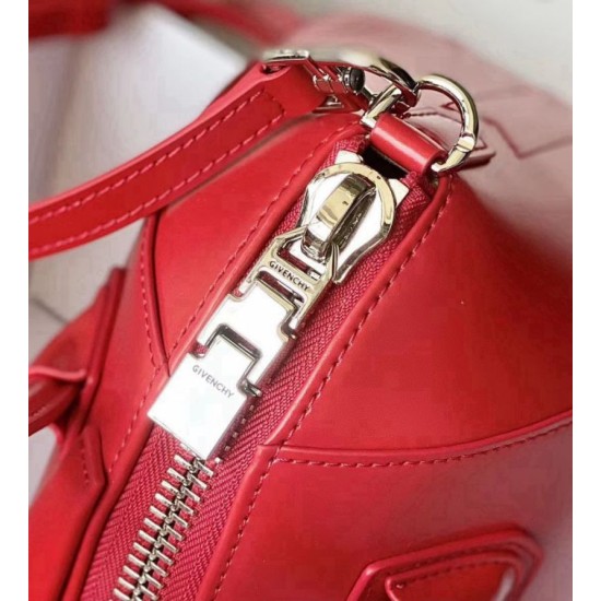 Top Replica Givenchy Antigona Mini tote bag in red leather