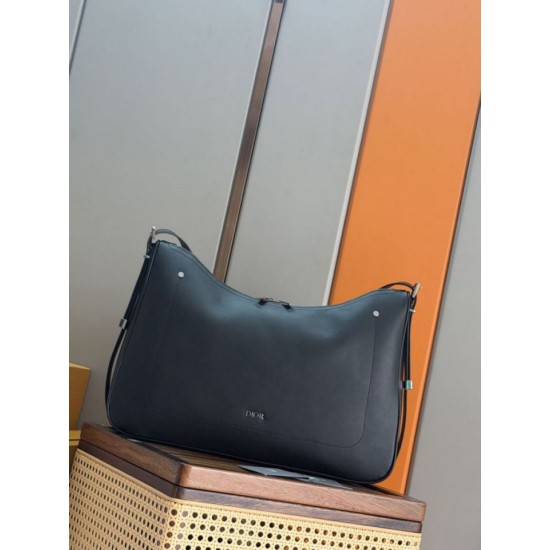 Super Clone Replica Men's Dior Large Dior Slider Zipped Hobo Bag in Black Top Replica Men's Dior Large Dior Slider Zipped Hobo Bag in Black
