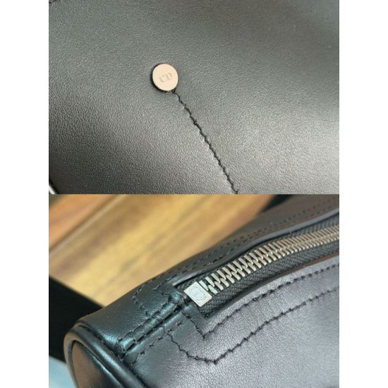 Super Clone Replica Men's Dior Large Dior Slider Zipped Hobo Bag in Black Top Replica Men's Dior Large Dior Slider Zipped Hobo Bag in Black