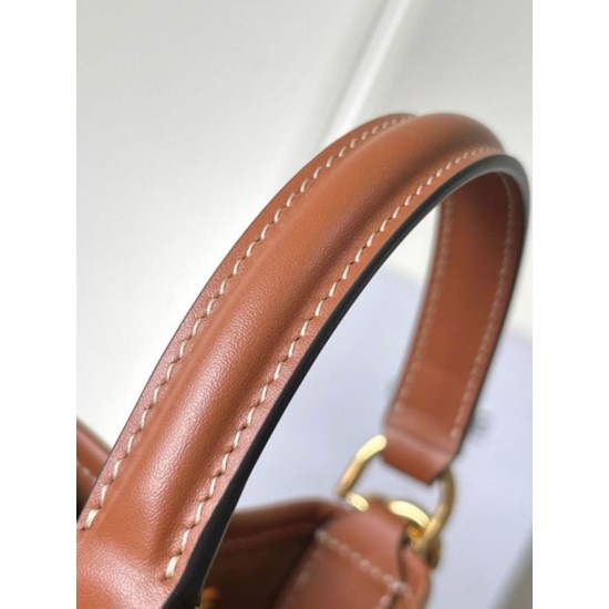 Super Clone Replica Celine Clara Triomphe Bucket Bag Top Replica Celine Clara Triomphe Bucket Bag