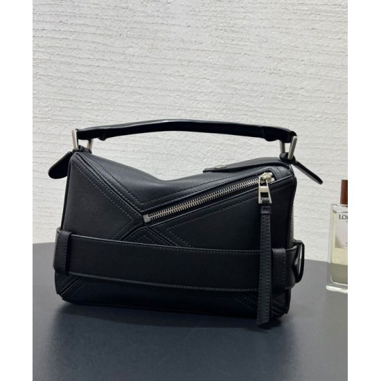 Super Clone Replica Loewe Large Puzzle Biker Bag in Black Top Replica Loewe Large Puzzle Biker Bag in Black