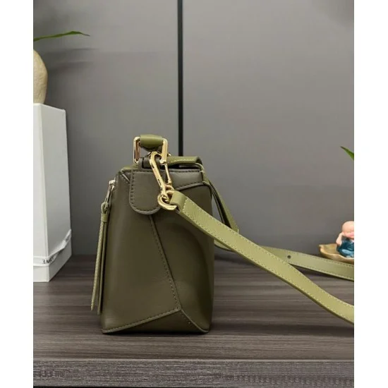 Super Clone Replica Loewe Classic Vintage Puzzle Edge Small Bag in Green Top Replica Loewe Classic Vintage Puzzle Edge Small Bag in Green