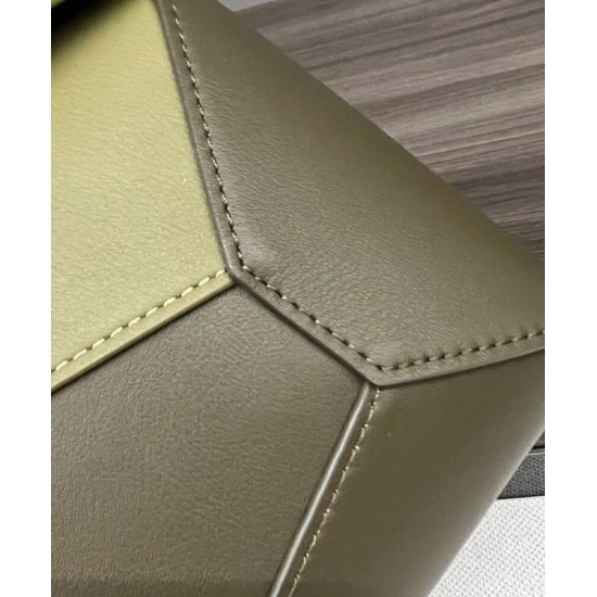Super Clone Replica Loewe Classic Vintage Puzzle Edge Small Bag in Green Top Replica Loewe Classic Vintage Puzzle Edge Small Bag in Green