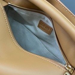 Super Clone Replica Loewe Classic Two-Tone Puzzle Edge Small Bag in Black/Brown Top Replica Loewe Classic Two-Tone Puzzle Edge Small Bag in Black/Brown