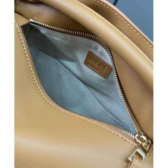 Super Clone Replica Loewe Classic Two-Tone Puzzle Edge Small Bag in Black/Brown Top Replica Loewe Classic Two-Tone Puzzle Edge Small Bag in Black/Brown