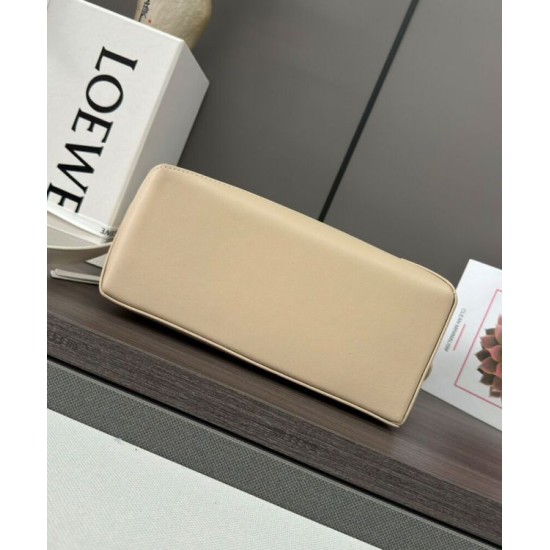 Super Clone Replica Loewe Classic Two-Tone Puzzle Edge Small Bag in White/Beige Top Replica Loewe Classic Two-Tone Puzzle Edge Small Bag in White/Beige