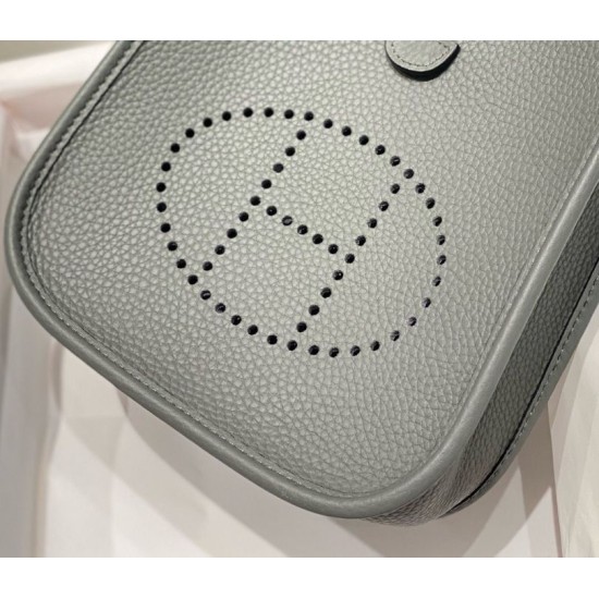 Top Replica Hermes Evelyne III TPM Gray Clemence Bag