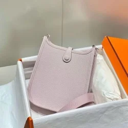 Top Replica Hermes Evelyne III TPM Pale Mauve Clemence Bag