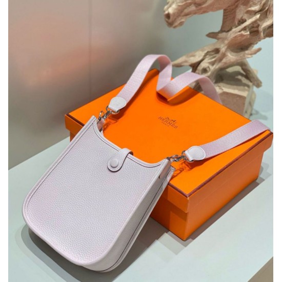 Top Replica Hermes Evelyne III TPM Pale Mauve Clemence Bag