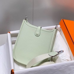 Top Replica Hermes Evelyne III TPM Bag in Clemence Green