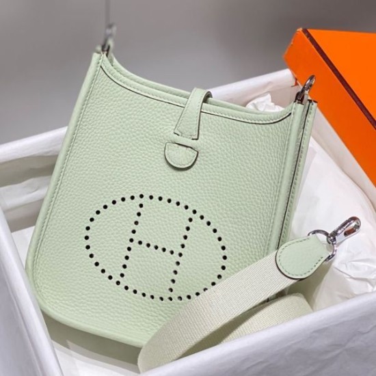 Top Replica Hermes Evelyne III TPM Bag in Clemence Green