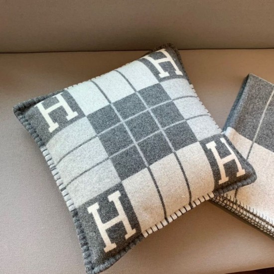 Top Replica Hermes Avalon III Small Pillow Gray