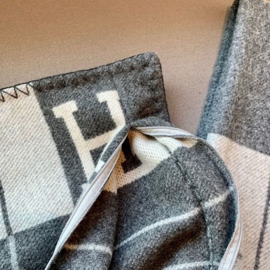 Top Replica Hermes Avalon III Small Pillow Gray