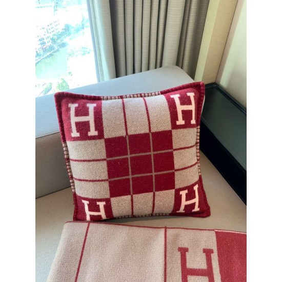 Top Replica Hermes Avalon III Small Pillow Red