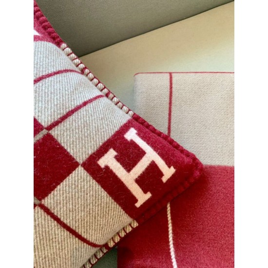 Top Replica Hermes Avalon III Small Pillow Red
