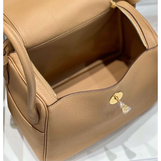 Super Clone Replica Hermes Lindy 26 cm bag, Camel with gold-tone hardware Top Replica Hermes Lindy 26 cm bag, Camel with gold-tone hardware