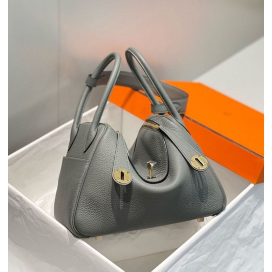 Super Clone Replica Hermes Lindy 26 cm bag, Gris Meyer with gold-tone hardware Top Replica Hermes Lindy 26 cm bag, Gris Meyer with gold-tone hardware