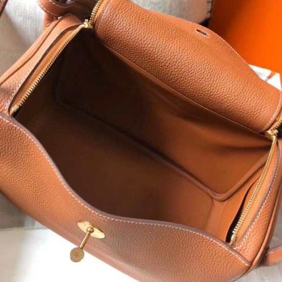 Super Clone Replica Hermes Lindy 26 cm bag, Brown with gold-tone hardware Top Replica Hermes Lindy 26 cm bag, Brown with gold-tone hardware