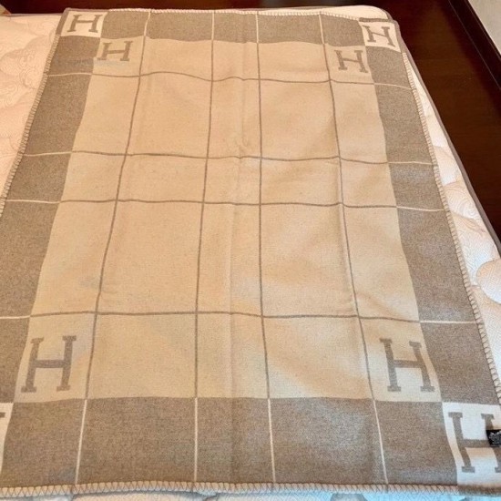 Top Replica Hermes Avalon III Blanket Beige
