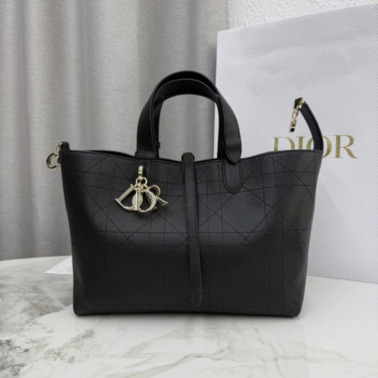 Super Clone Replica Dior Toujours Medium/Large Macrocannage Calfskin Bag, Black Top Replica Dior Toujours Medium/Large Macrocannage Calfskin Bag, Black