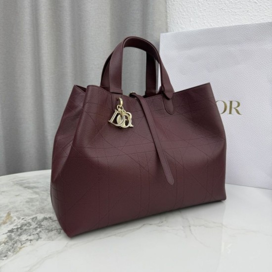 Super Clone Replica Dior Toujours Medium/Large Macrocannage Calfskin Bag, Burgundy Top Replica Dior Toujours Medium/Large Macrocannage Calfskin Bag, Burgundy