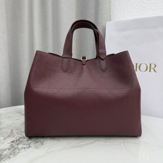 Super Clone Replica Dior Toujours Medium/Large Macrocannage Calfskin Bag, Burgundy Top Replica Dior Toujours Medium/Large Macrocannage Calfskin Bag, Burgundy