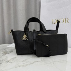 Super Clone Replica Dior Toujours Small Macrocannage Calfskin Bag, Black Top Replica Dior Toujours Small Macrocannage Calfskin Bag, Black