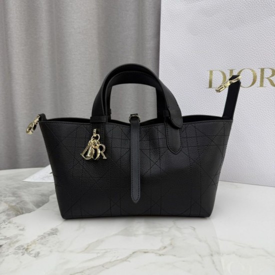 Super Clone Replica Dior Toujours Small Macrocannage Calfskin Bag, Black Top Replica Dior Toujours Small Macrocannage Calfskin Bag, Black