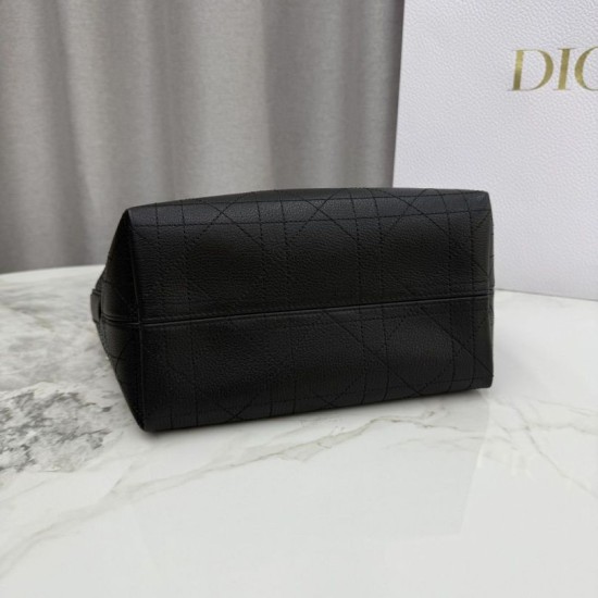 Super Clone Replica Dior Toujours Small Macrocannage Calfskin Bag, Black Top Replica Dior Toujours Small Macrocannage Calfskin Bag, Black