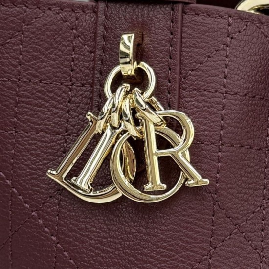 Super Clone Replica Dior Toujours Small Macrocannage Calfskin Bag, Burgundy Top Replica Dior Toujours Small Macrocannage Calfskin Bag, Burgundy