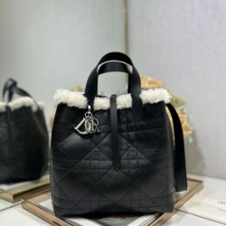 Top Replica DiorAlps small/medium tote bag in Dior Toujours Vertical with macrocannage stitching and black wool trim