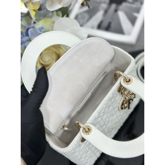 Super Clone Replica Dior Cannage Lucky Star Studded Mini Lady Dior Bag with D.I.O.R. Charms, White Top Replica Dior Cannage Lucky Star Studded Mini Lady Dior Bag with D.I.O.R. Charms, White