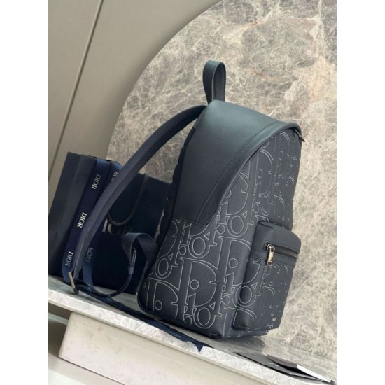 Top Replica Men's Dior Rider 2.0 Dior Gravity Zip Backpack in Navy Blue