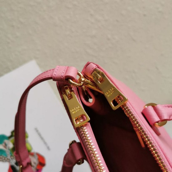 Super Clone Replica Prada Galleria Saffiano handbag small/medium/large red Top Replica Prada Galleria Saffiano handbag small/medium/large red