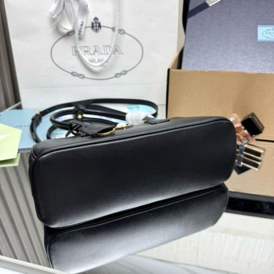 Super Clone Replica Prada Galleria Saffiano medium tote bag 1BA457 black Top Replica Prada Galleria Saffiano medium tote bag 1BA457 black