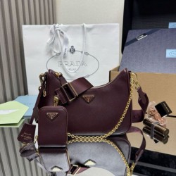 1:1 Replica Prada Re-Edition 2005 Saffiano Handbag/Hobo Bag Burgundy Knockoff