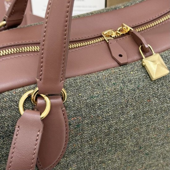 AAA Replica Loro Piana Needle Bag Small/Medium Caramel Sage 1:1 Replica Loro Piana Needle Bag Small/Medium Caramel Sage Knockoff