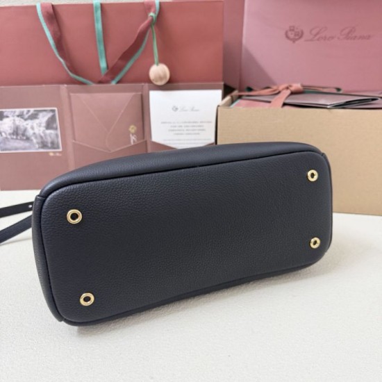 AAA Replica Loro Piana Needle Bag Small/Medium Black 1:1 Replica Loro Piana Needle Bag Small/Medium Black Knockoff