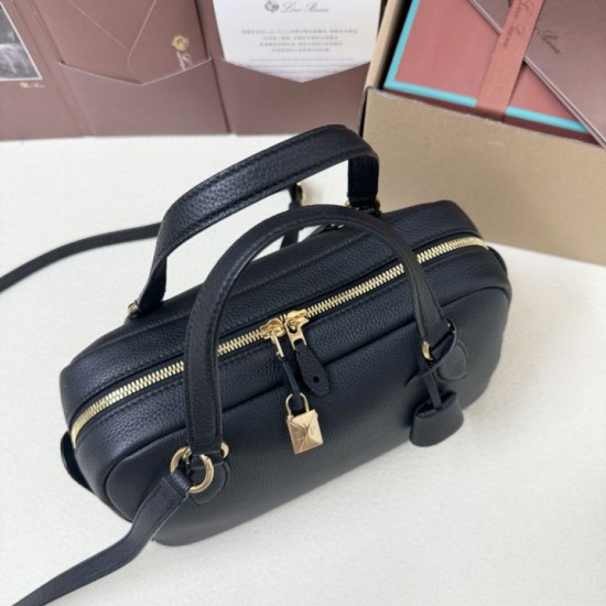 AAA Replica Loro Piana Needle Bag Small/Medium Black 1:1 Replica Loro Piana Needle Bag Small/Medium Black Knockoff
