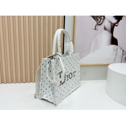 1:1 Replica Dior Dioramour small/medium/large Dior Book Tote bag with white shoulder strap Knockoff