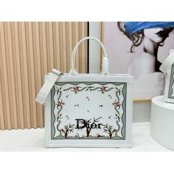 1:1 Replica Dioramour Dior Book Tote bag with multicolored Revolution flowers embroidered white Knockoff